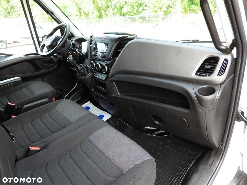 Iveco DAILY 35C16 KONTENER 10 PALET TEMPOMAT BLIŹNIACZE KOŁA KLIMATYZACJA  160KM - 40