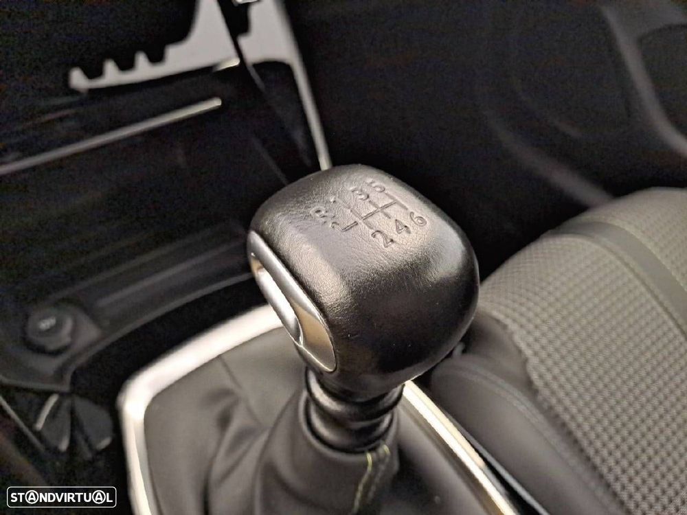 Peugeot 208 1.2 PureTech GT - 19