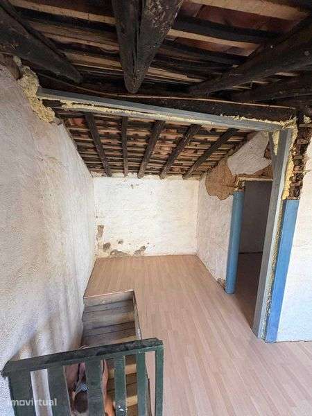 Moradia de aldeia T1 para recuperar - Grande imagem: 4/9
