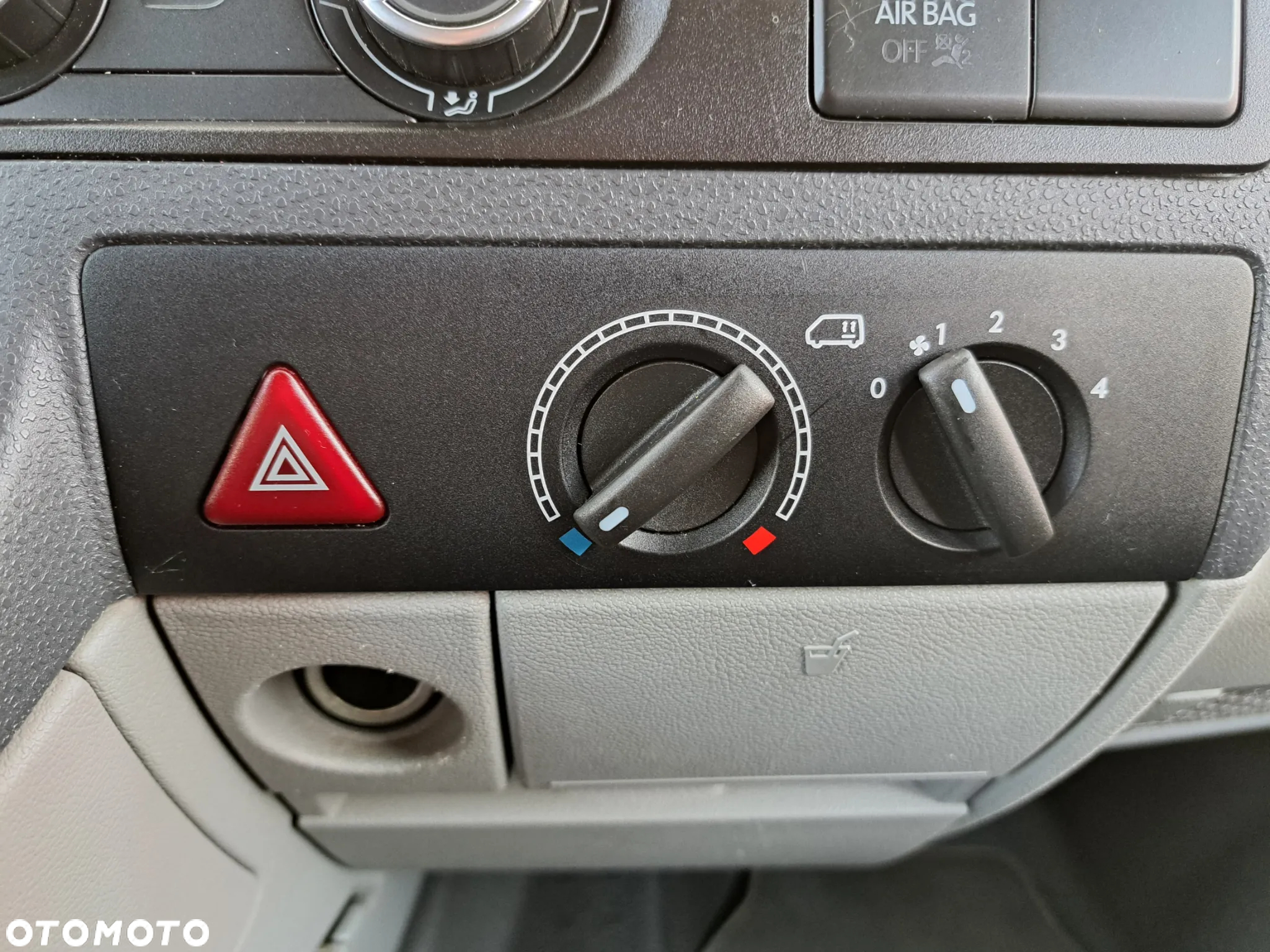 Volkswagen Transporter - 25