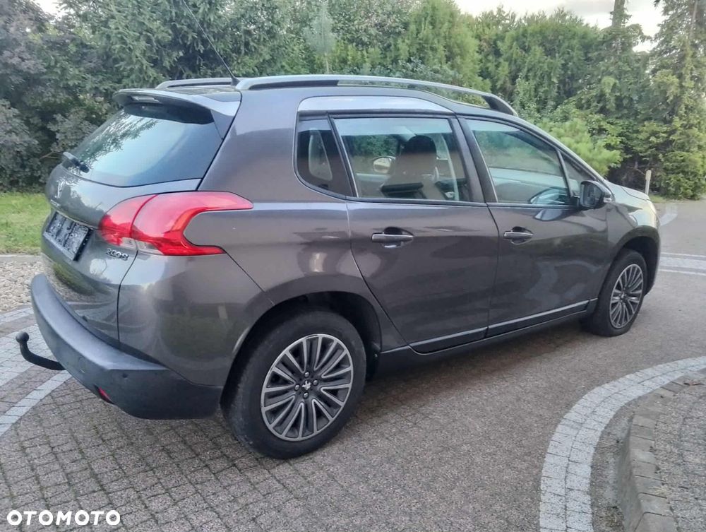 Peugeot 2008 PureTech 82 Allure - 4