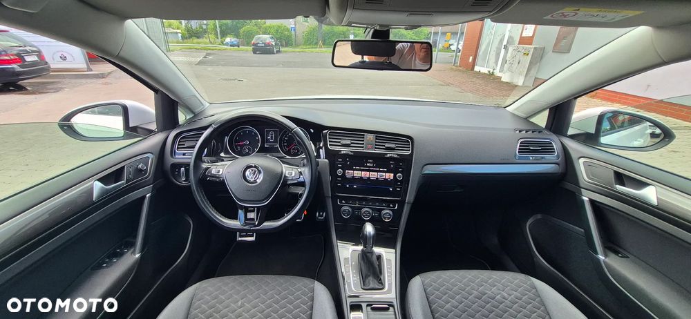 Volkswagen Golf 1.5 TSI ACT (BlueMotion Technology) DSG Highline - 11