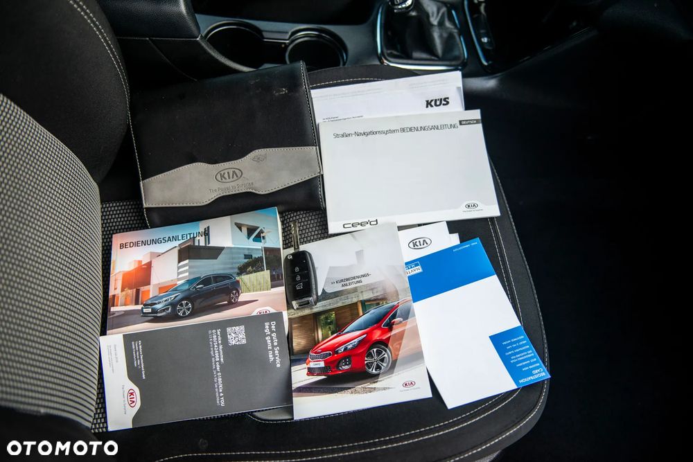 Kia Ceed 1.4 CVVT Dream Team Edition - 40