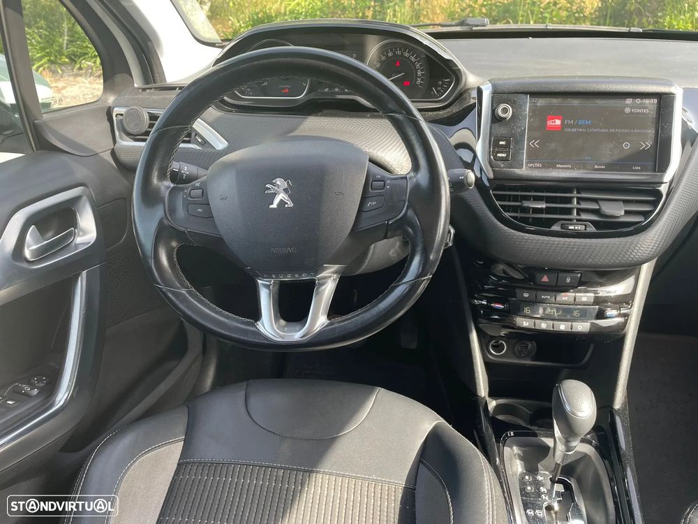 Peugeot 2008 PureTech 110 Stop&Start EAT6 Allure - 19
