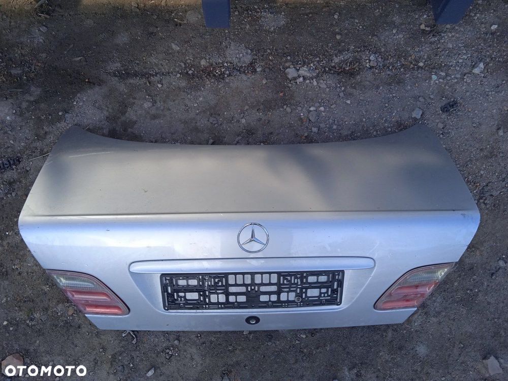 Klapa Bagażnika Mercedes W210 Srebrna - 2