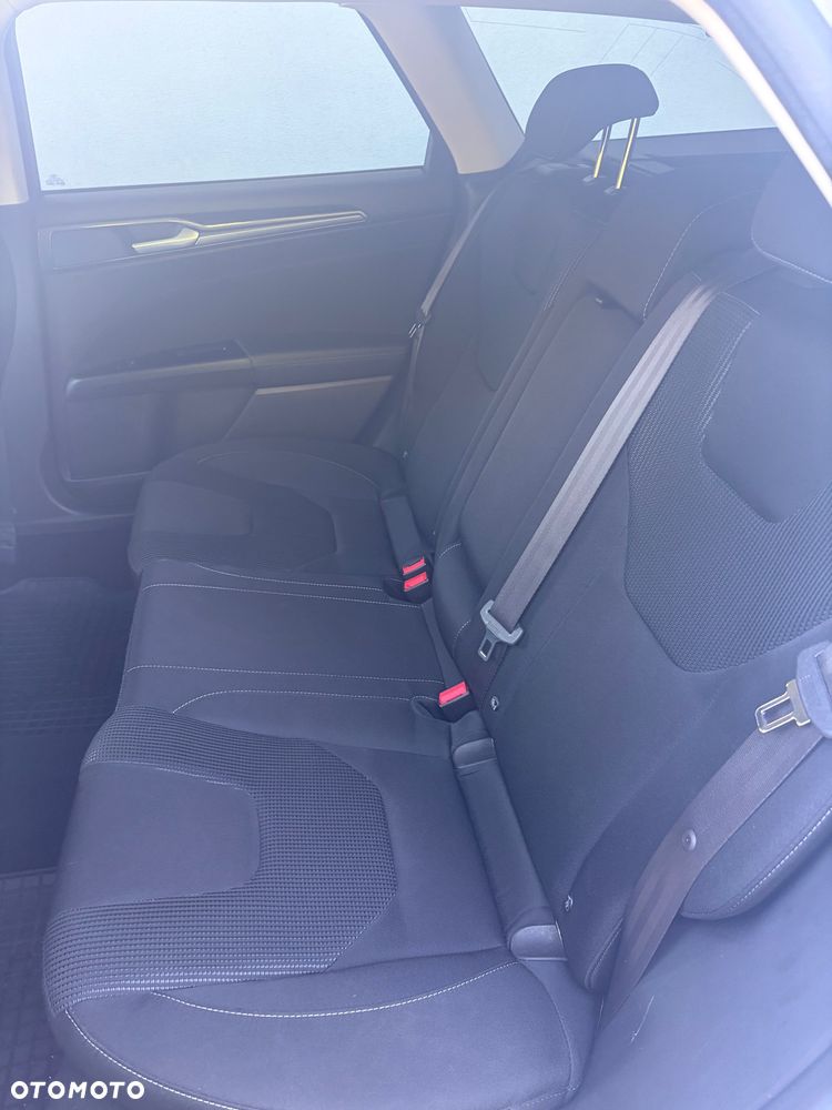 Ford Mondeo 2.0 EcoBlue Titanium - 16