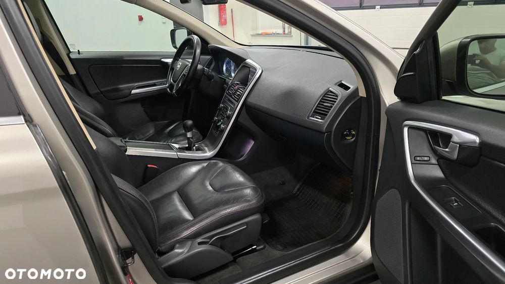 Volvo XC 60 D3 Drive-E Summum - 8