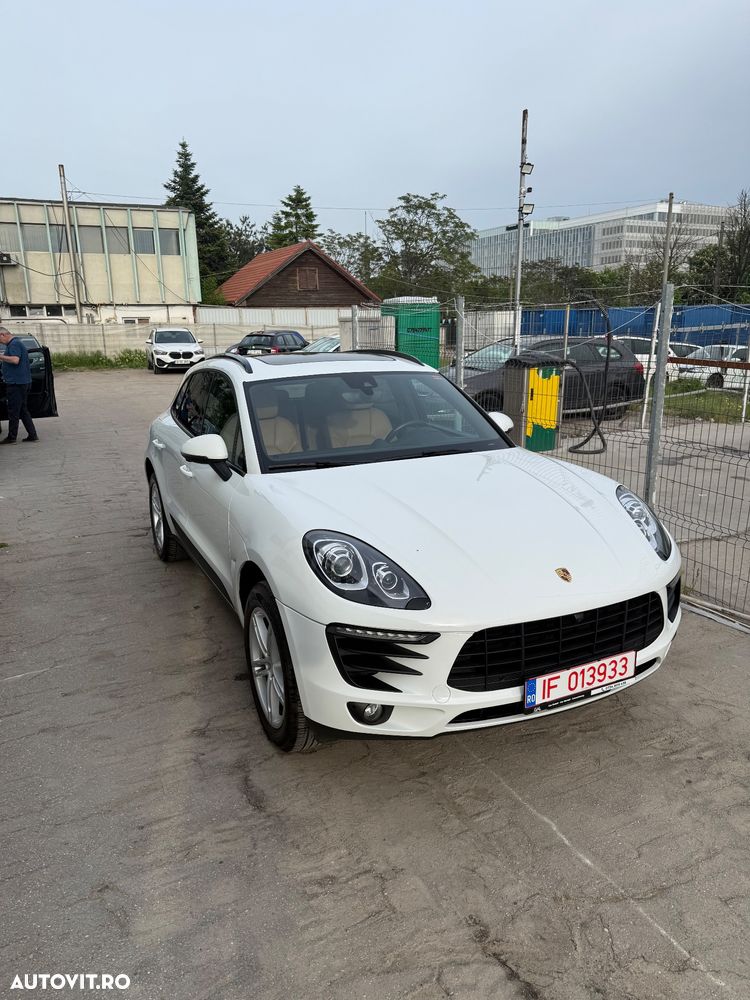 Porsche Macan Standard - 2