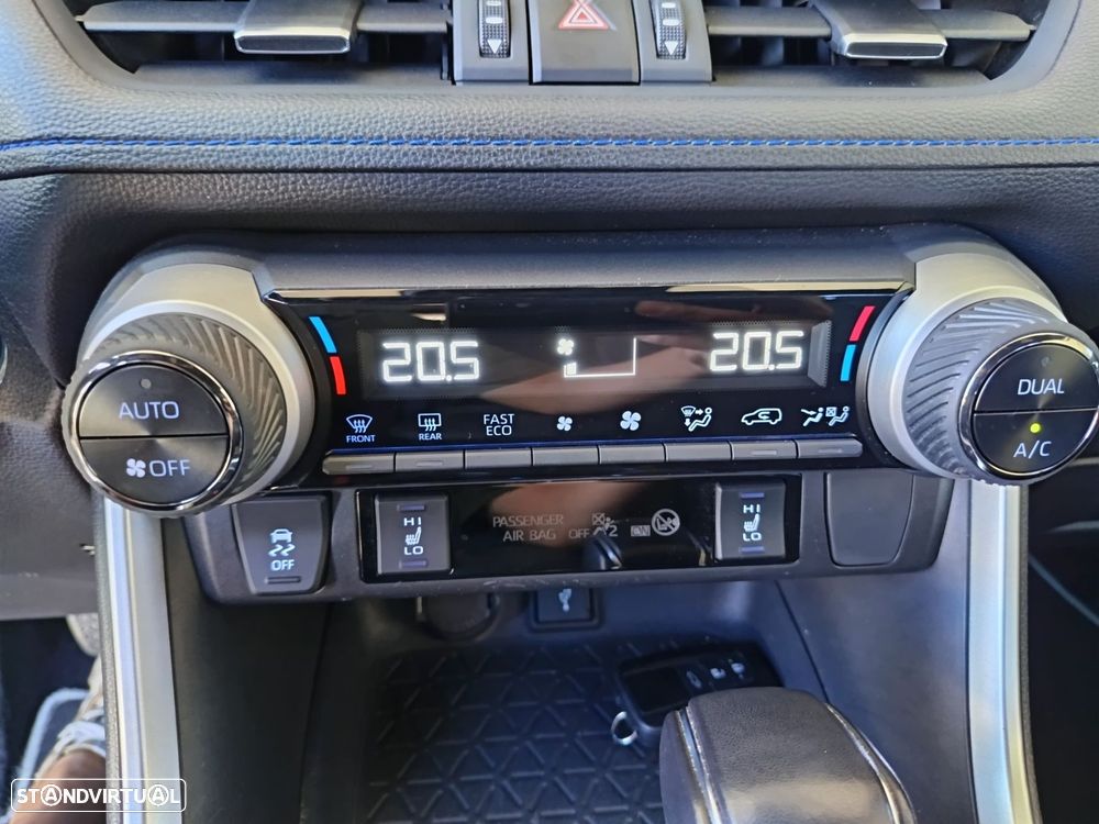 Toyota RAV4 2.5 HDF Square Collection - 26