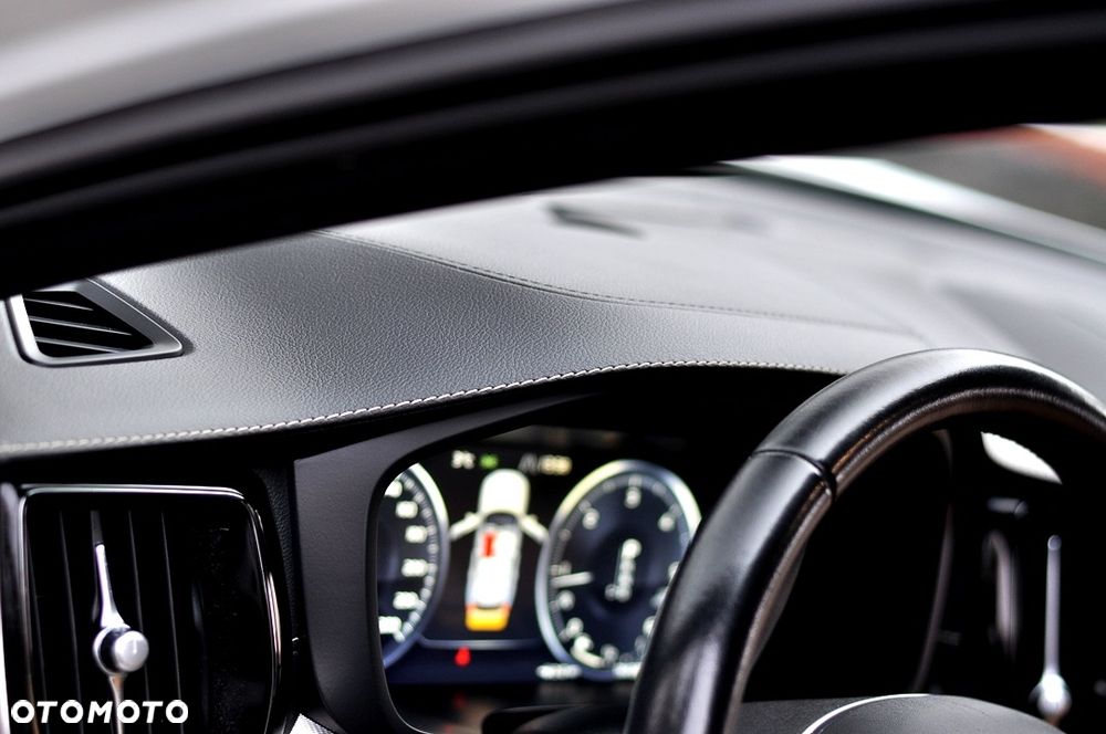 Volvo XC 60 - 16