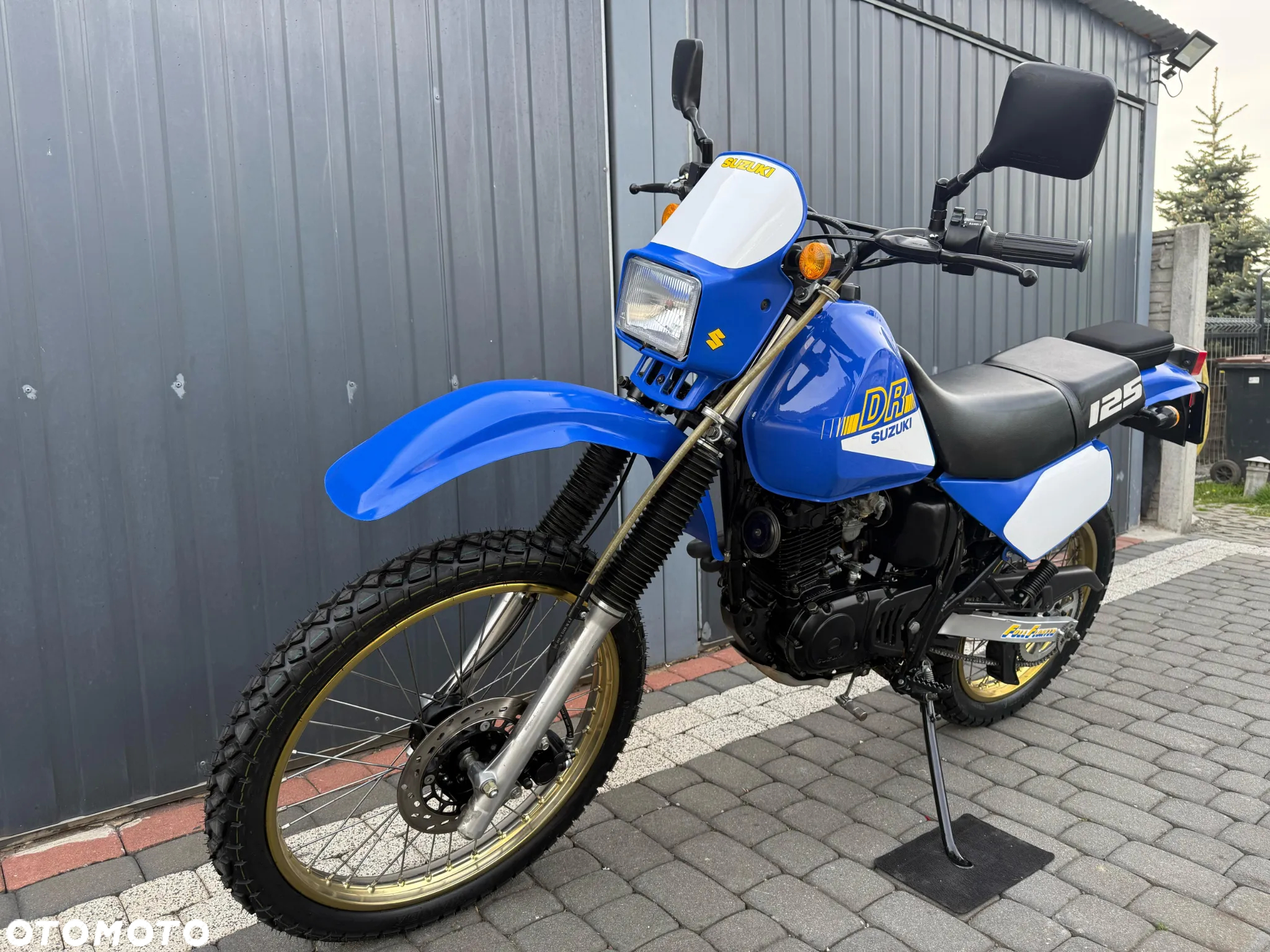 Suzuki DR