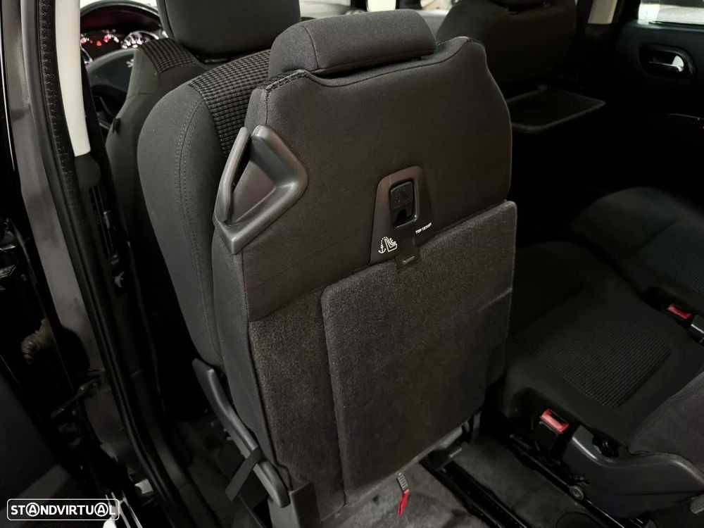 Peugeot 5008 1.6 BlueHDi Style - 43