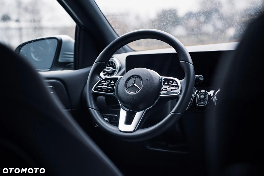Mercedes-Benz Klasa B 220 4-Matic 7G-DCT - 38