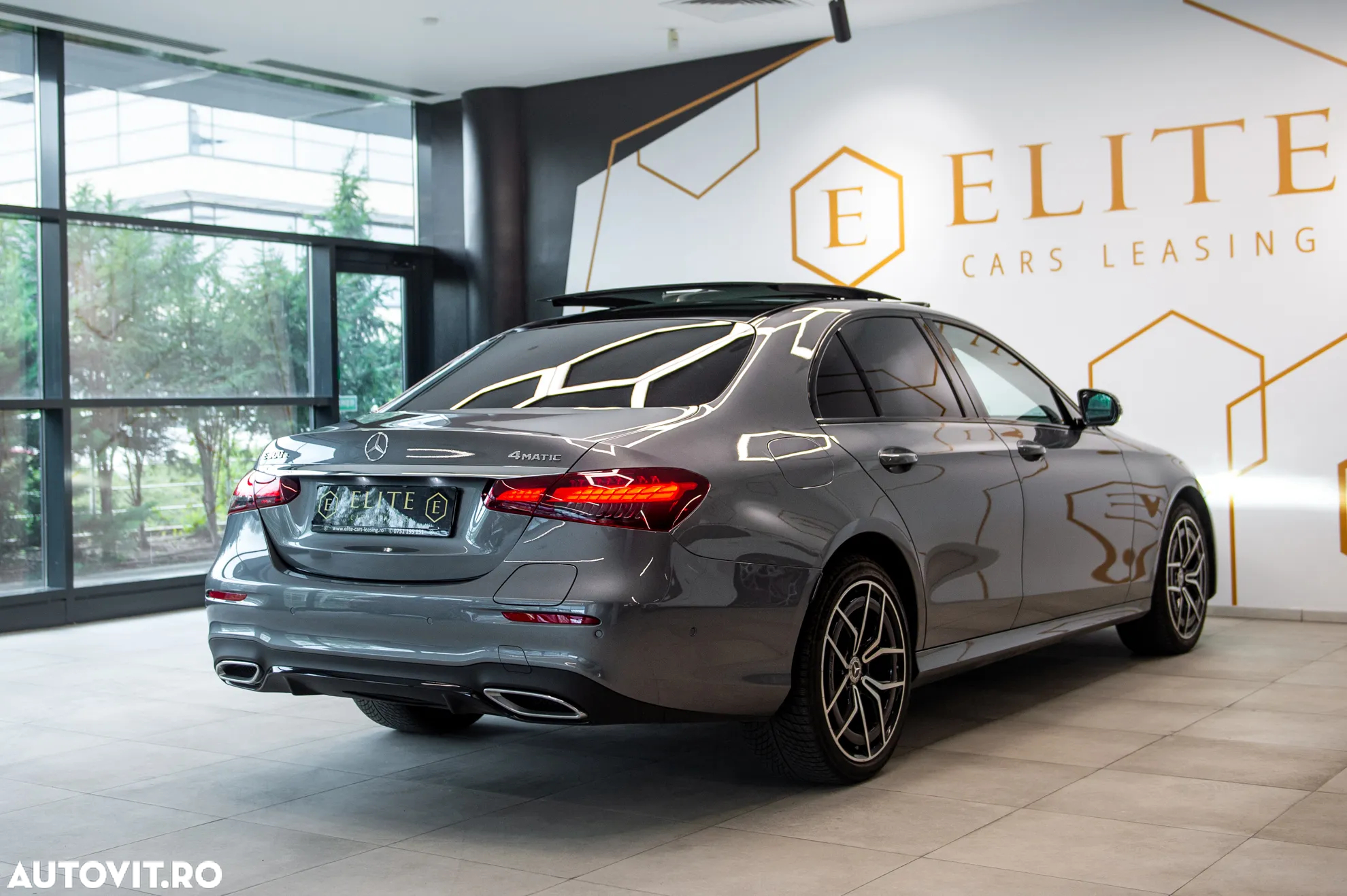 Mercedes-Benz E 300e 4Matic 9G-TRONIC Edition AMG Line - 10