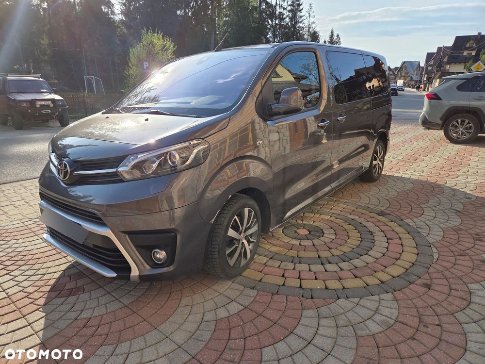 Toyota ProAce Kombi D-4D Medium 2,8t - 3