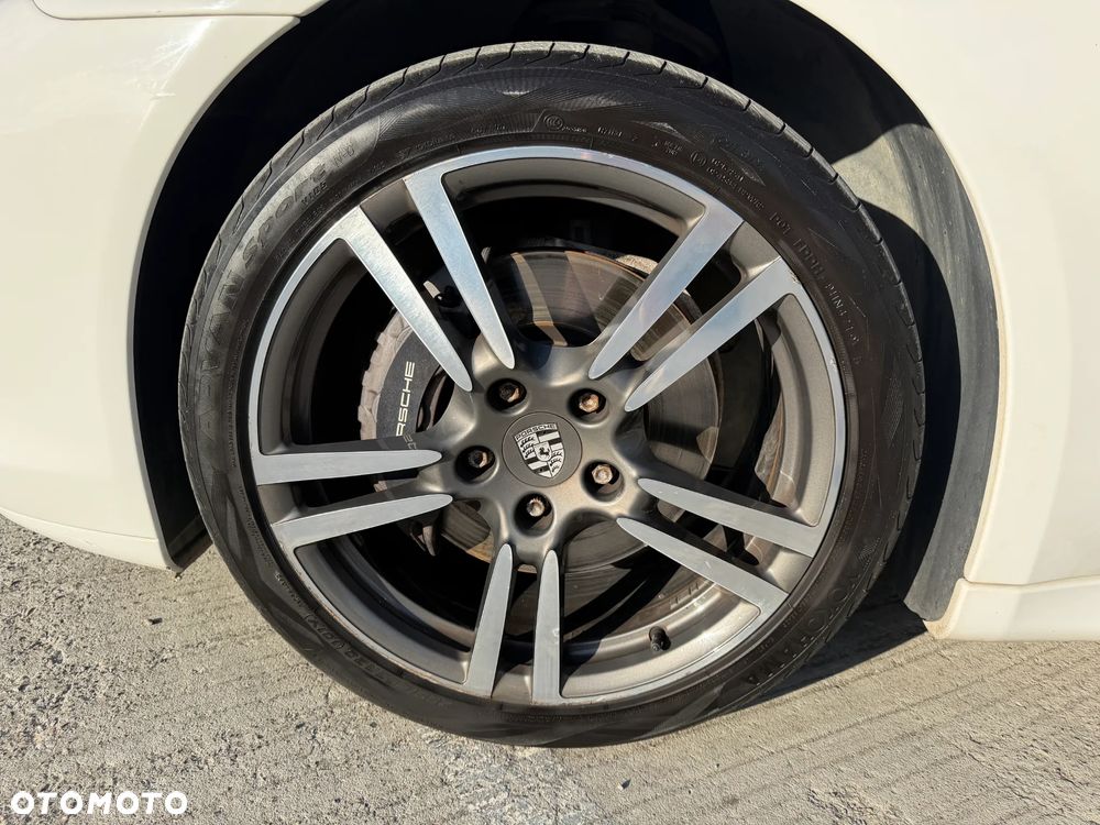 Porsche Panamera 4 PDK Platinum Edition - 10