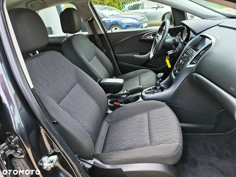 Opel Astra IV 1.4 T Business EU6 - 38