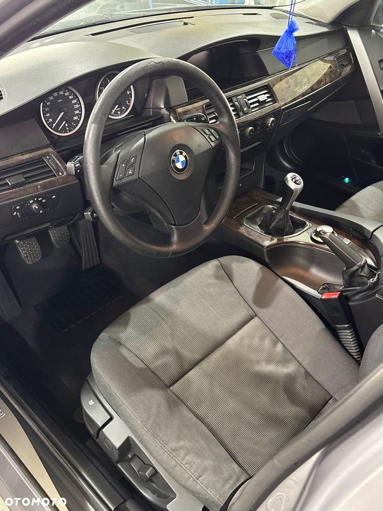 BMW Seria 5 520i - 9