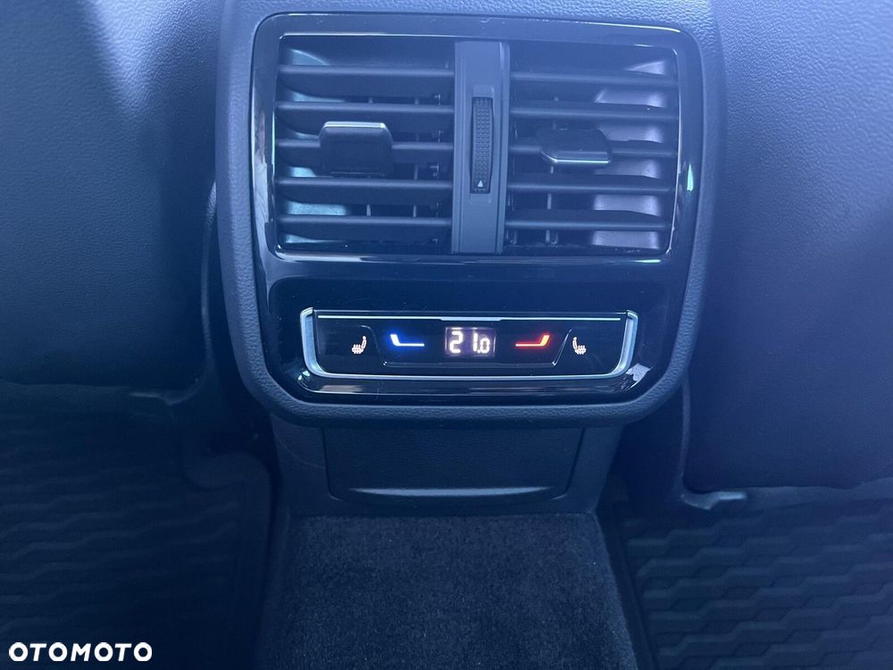 Volkswagen Passat - 27