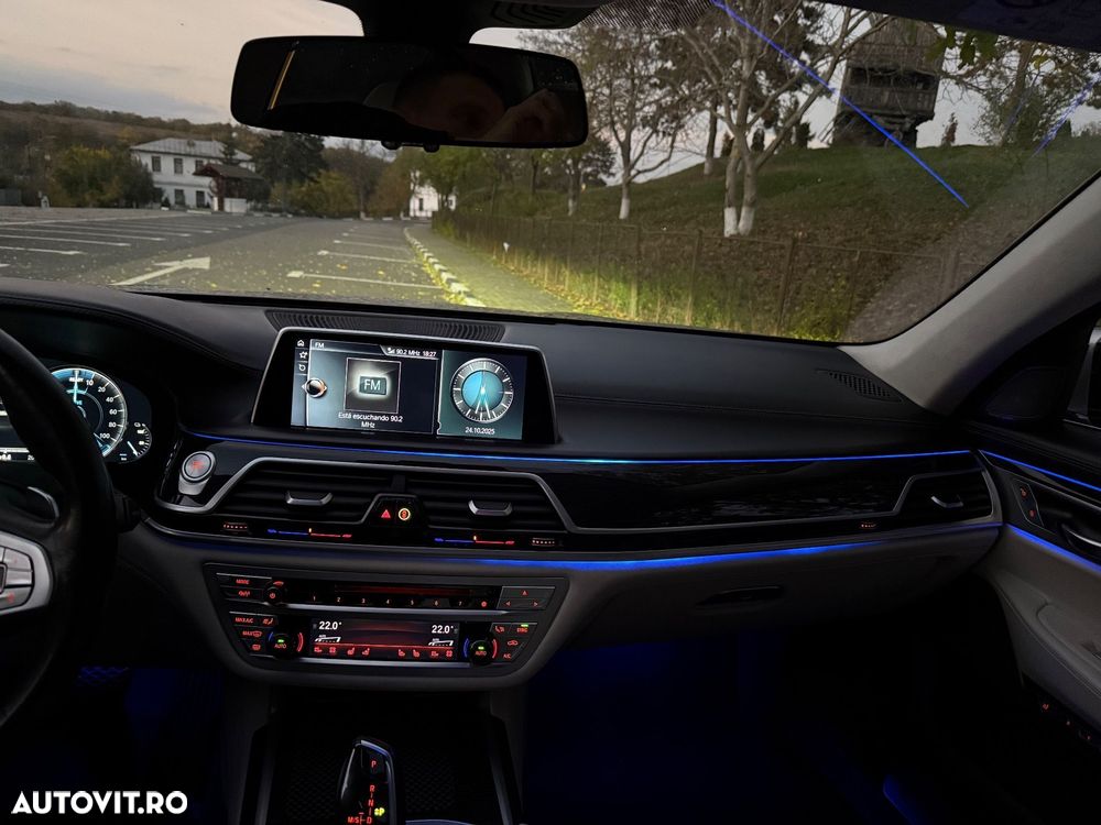 BMW Seria 7 740Li xDrive - 11