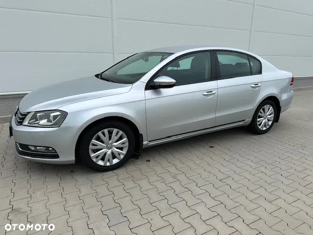 Volkswagen Passat 2.0 Blue TDI SCR Comfortline - 12