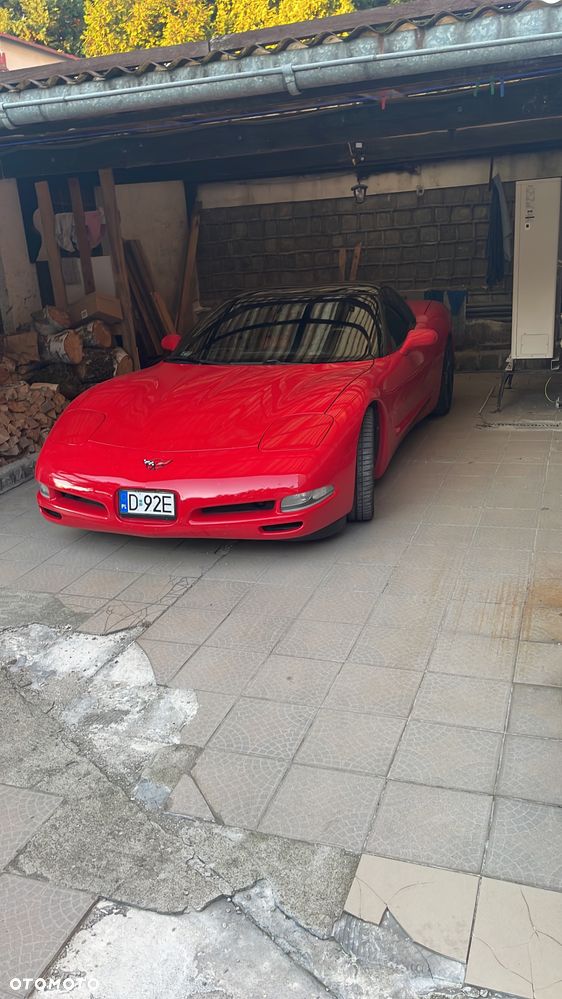 Chevrolet Corvette - 16