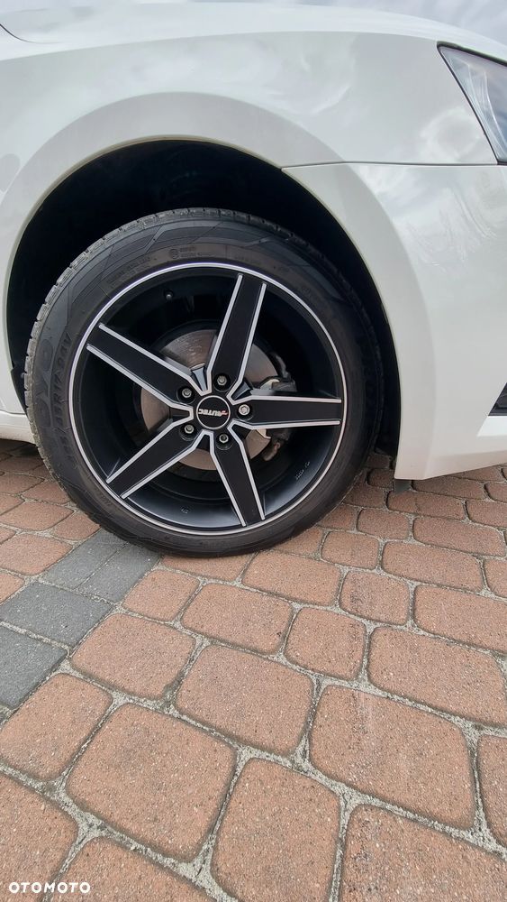 Skoda Octavia 1.6 TDI Ambition - 9