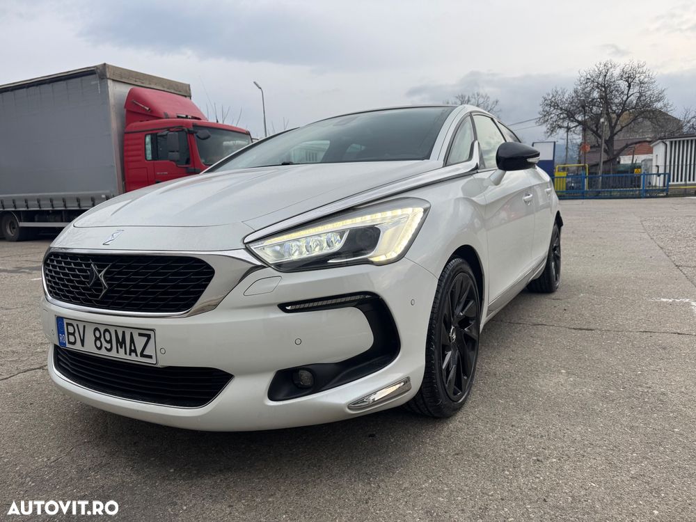 Citroën DS5 Hybrid4 EGS6 SportChic - 6