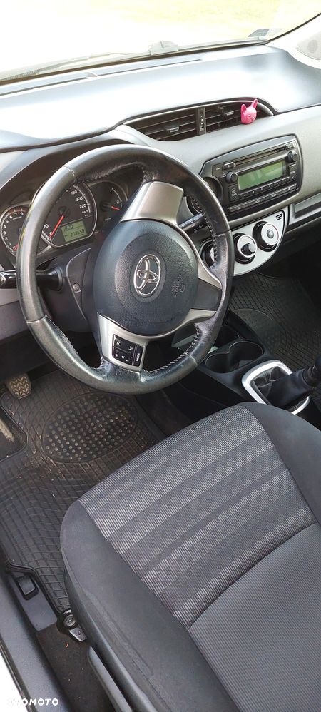 Toyota Yaris 1.0 Active EU6 - 5