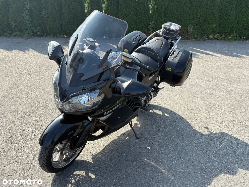 Kawasaki GTR - 12