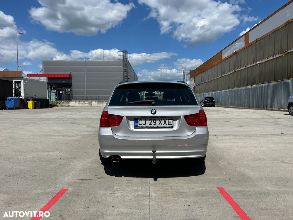 BMW Seria 3 318d Sport Line - 3