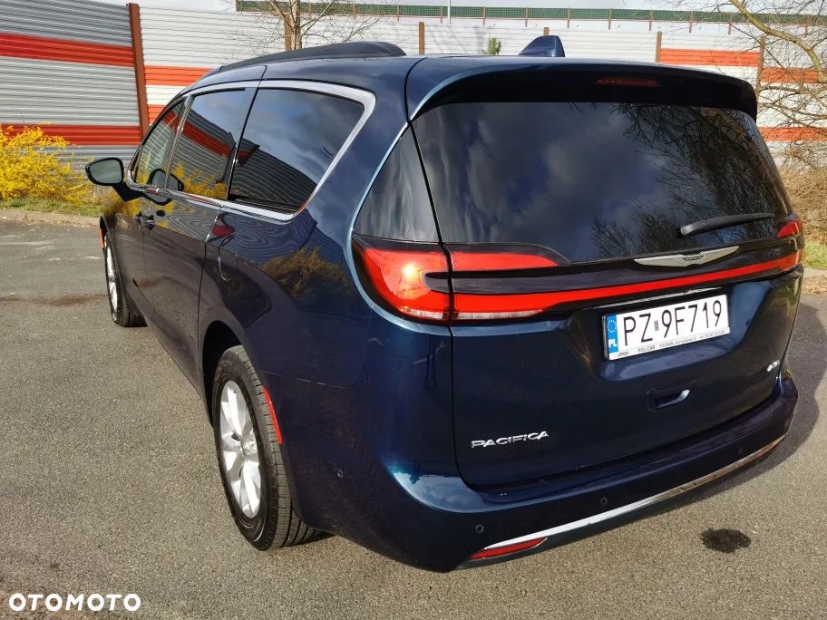 Chrysler Pacifica - 7