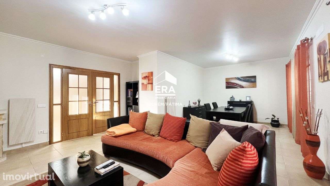 Moradia T4 localizada em Ourém - Grande imagem: 4/35