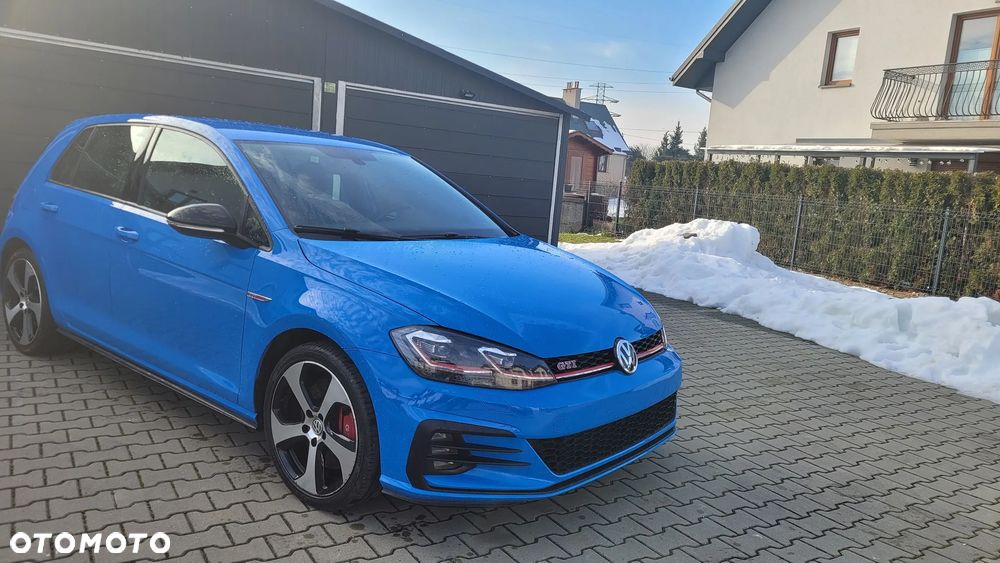 Volkswagen Golf - 3