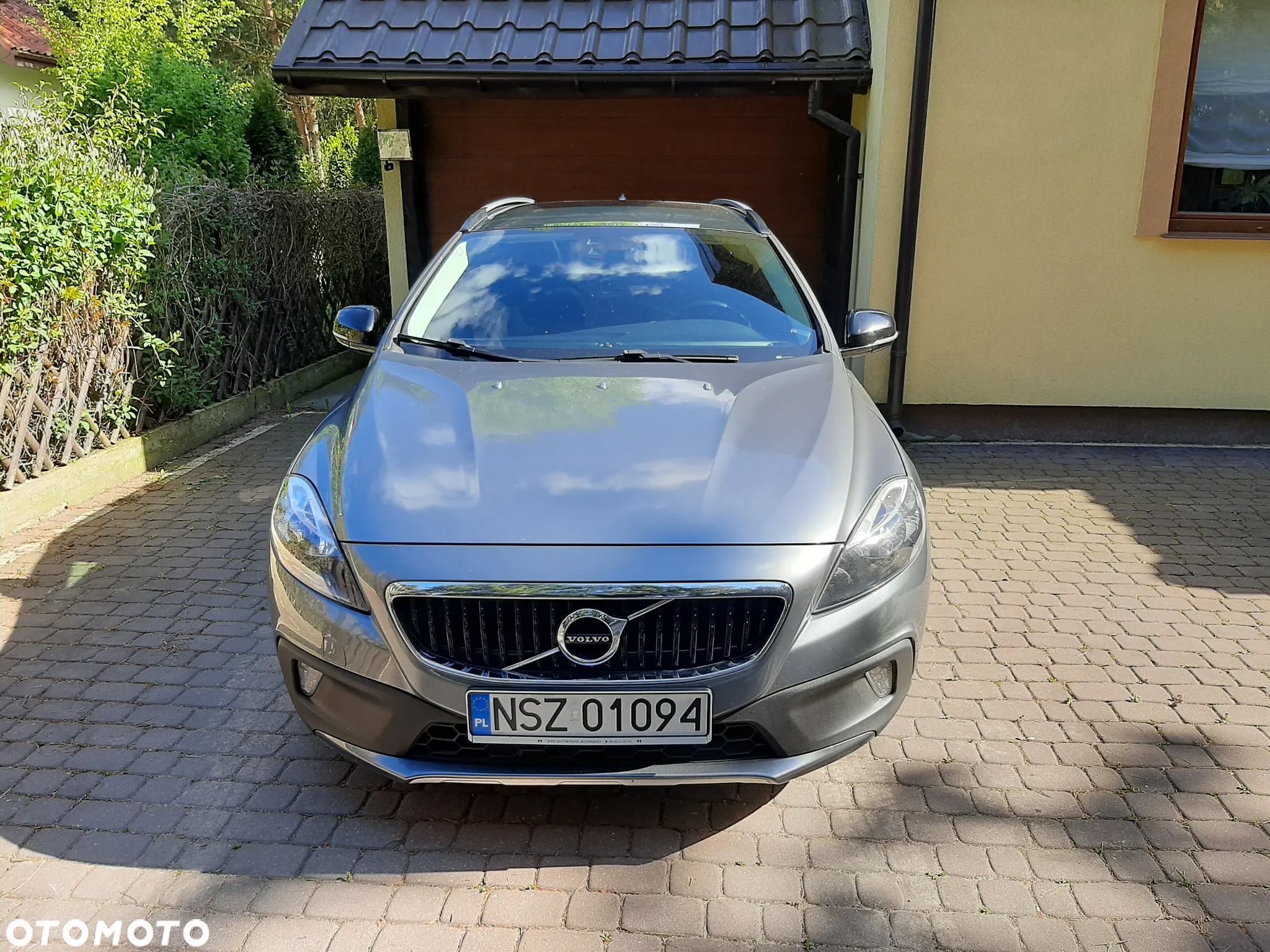 Volvo V40 Cross Country D2 Base - 1