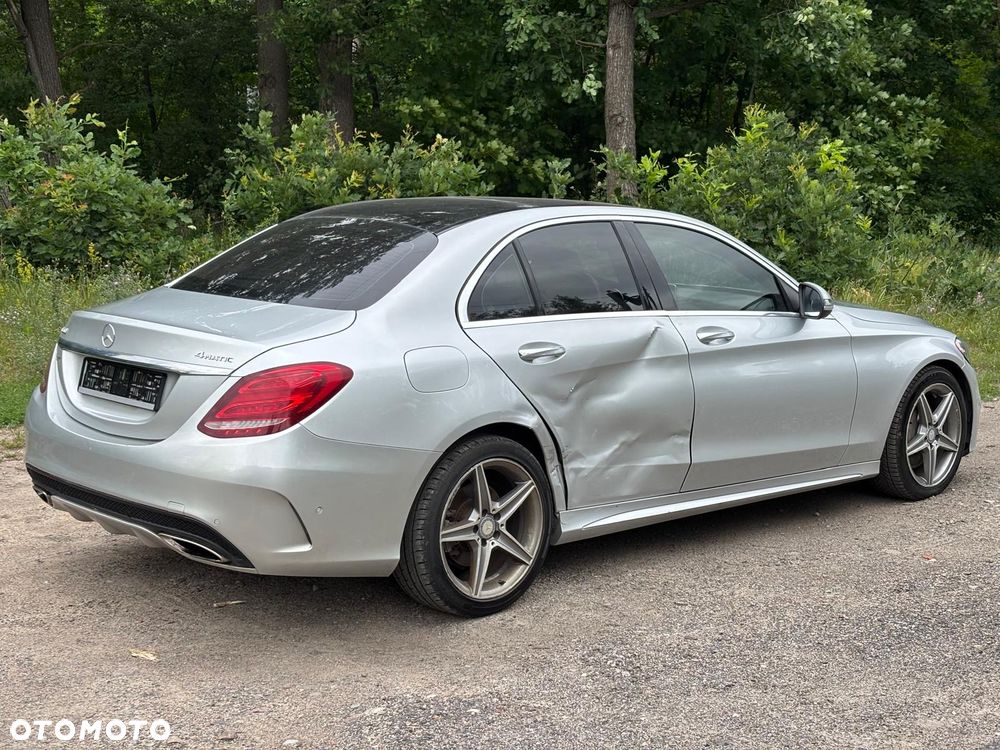 Mercedes-Benz Klasa C 300 9G-TRONIC AMG Line - 12