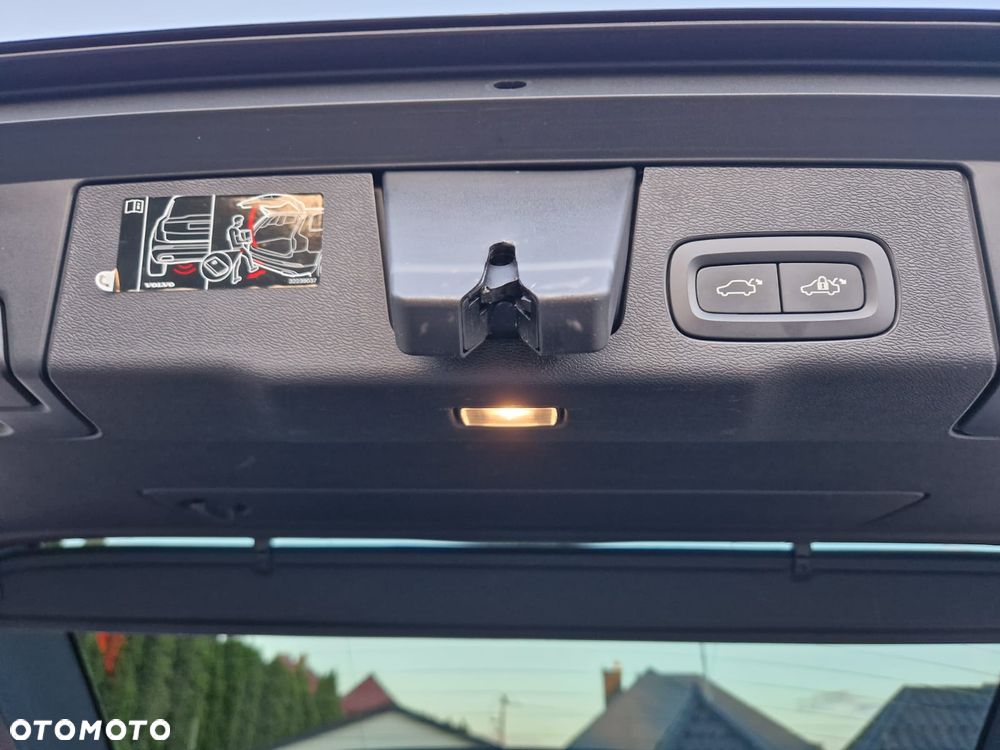 Volvo XC 60 B4 D Inscription - 28