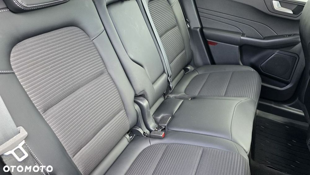 Ford Kuga - 23
