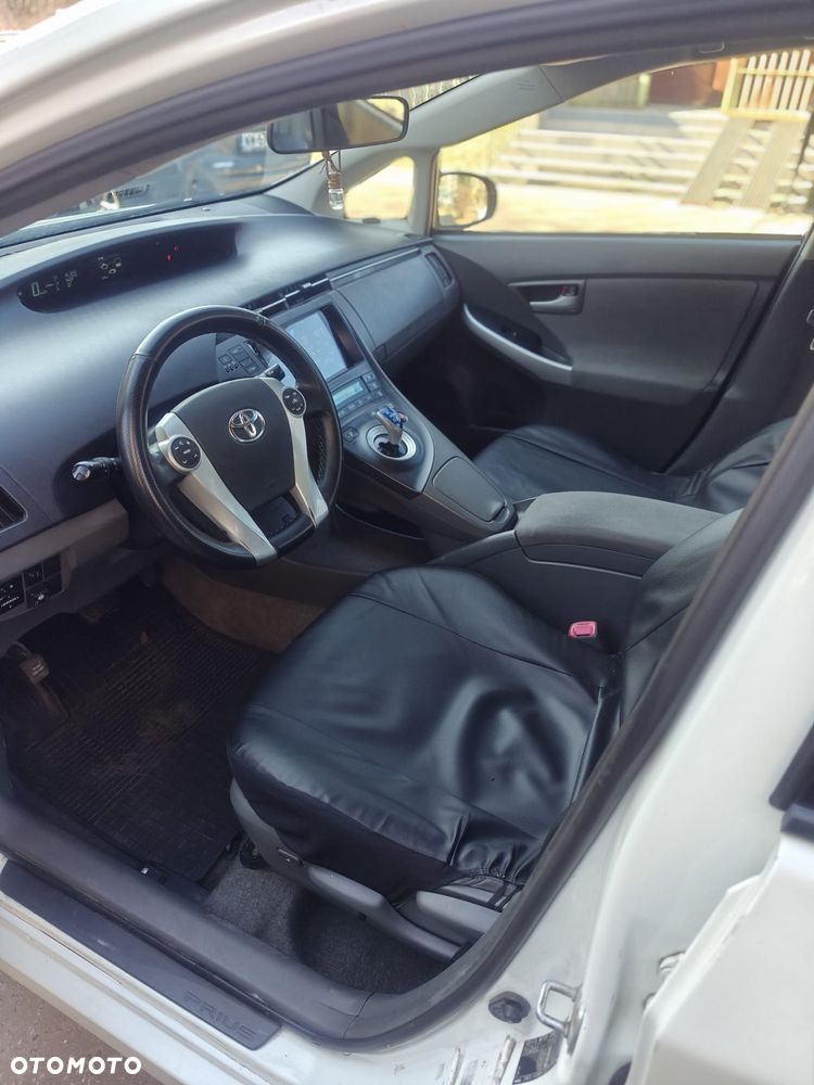 Toyota Prius 1.5 VVT-i Sol - 8