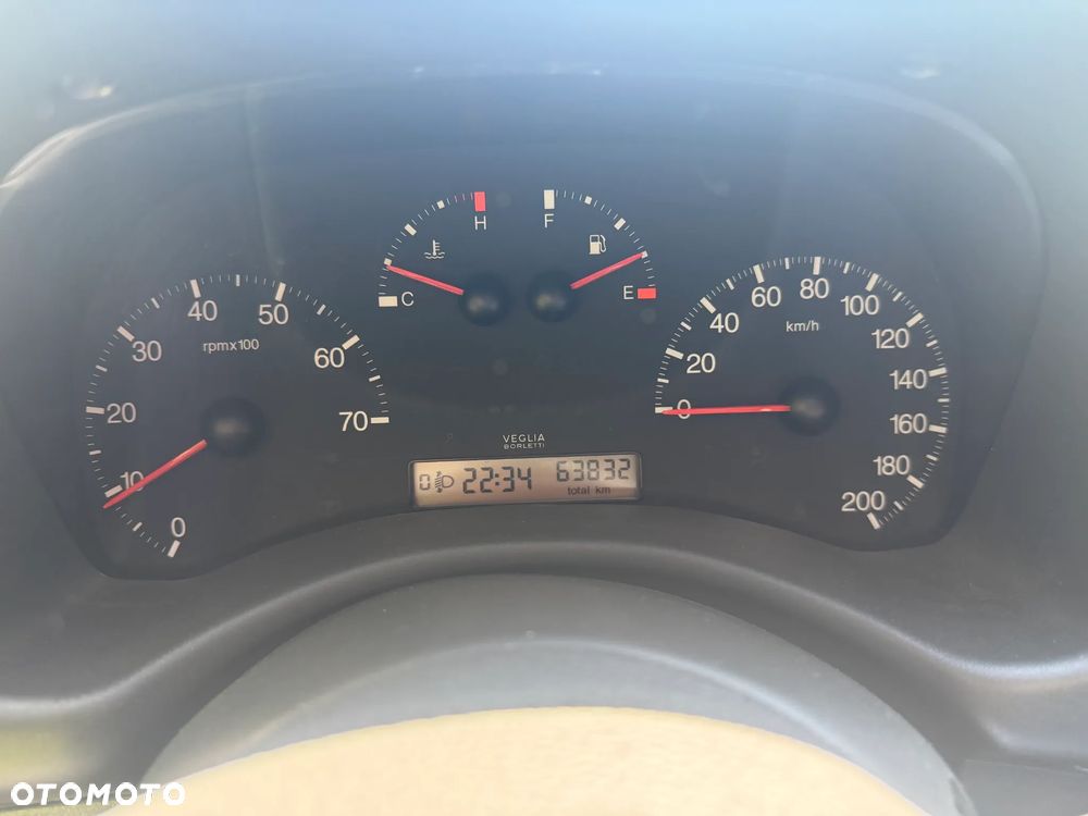 Fiat Punto 1.2 8V - 11