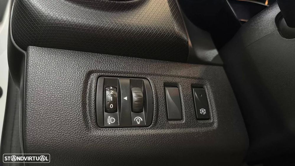 Renault Clio 1.5 dCi Dynamique S - 13