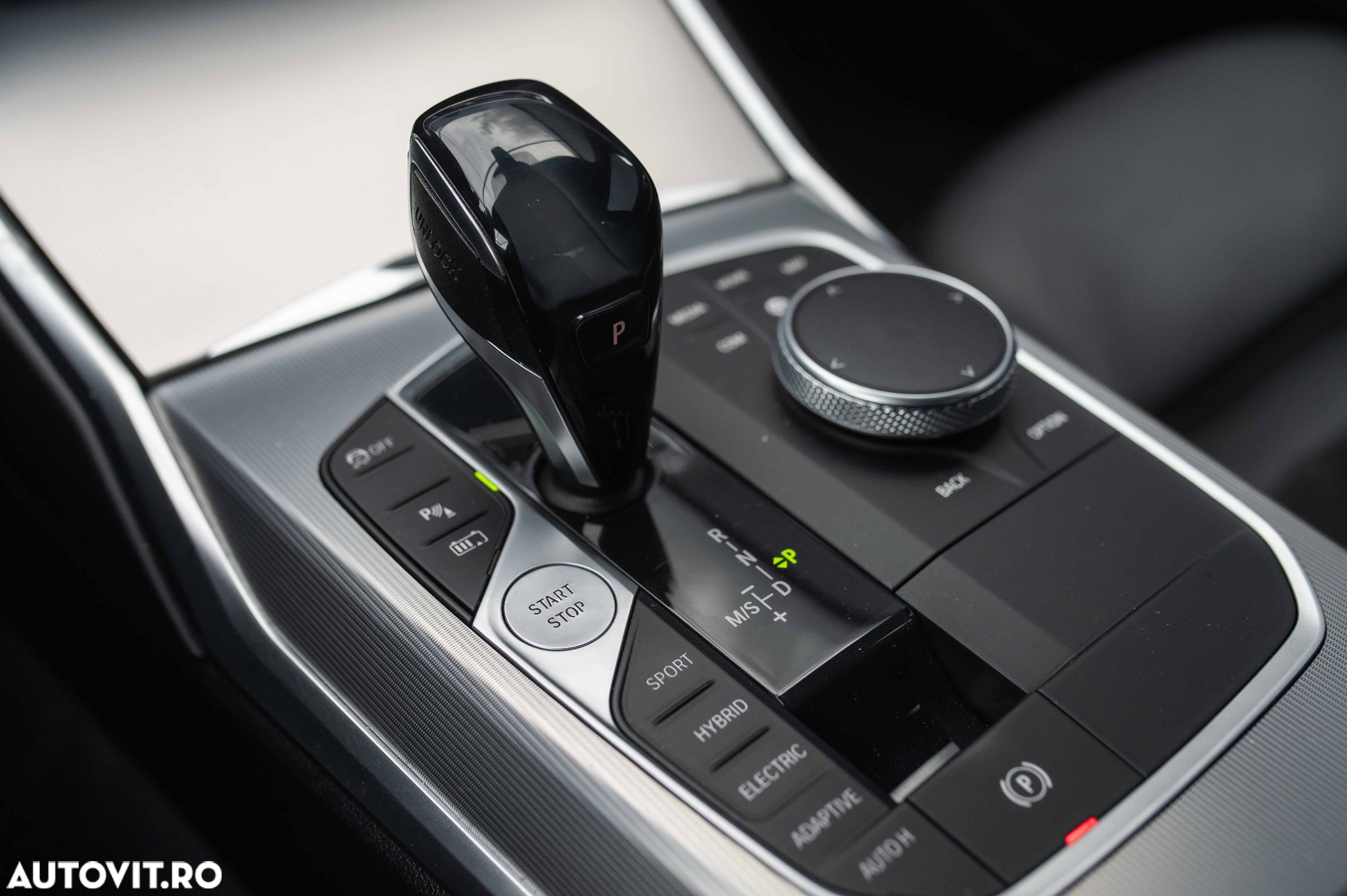 BMW Seria 3 330e Aut. M Sport - 23