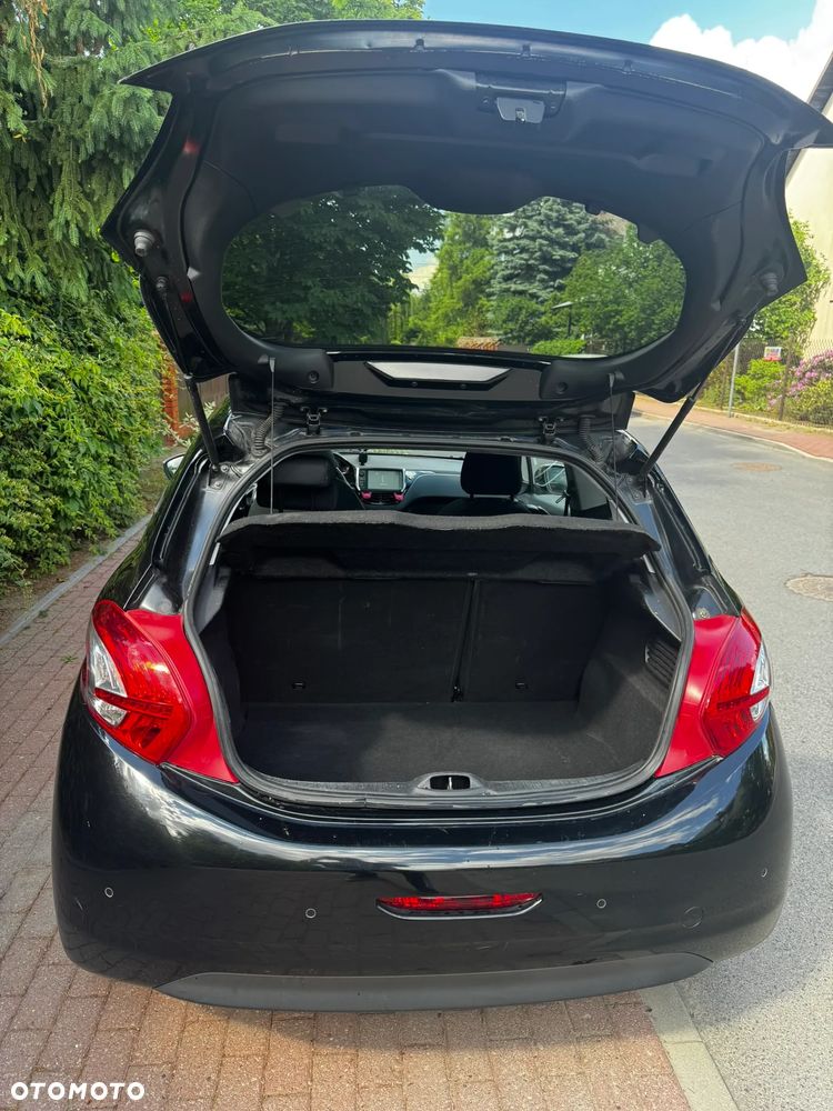 Peugeot 208 1.6 BlueHDi Allure S&S - 5