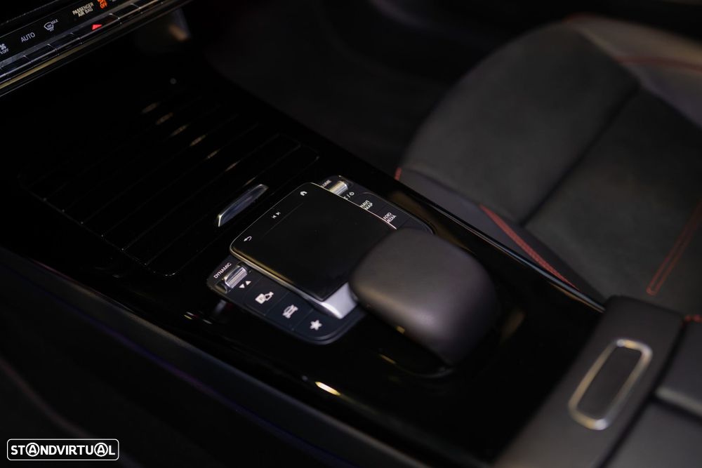 Mercedes-Benz A 200 Limousine AMG Line Aut. - 22
