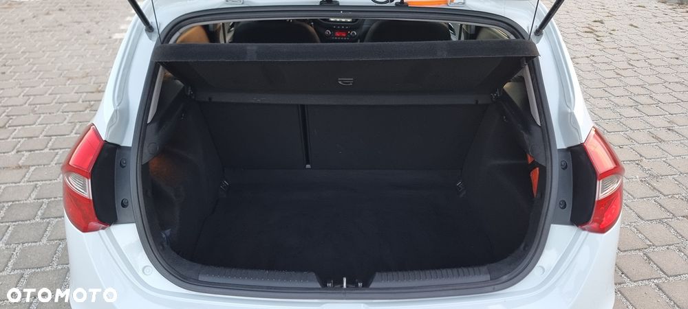Kia Ceed 1.6 GDI Dream Team Edition - 25