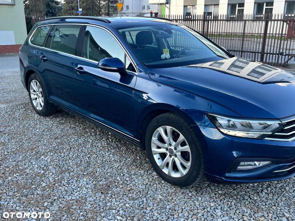 Volkswagen Passat 2.0 TDI SCR DSG Conceptline - 3