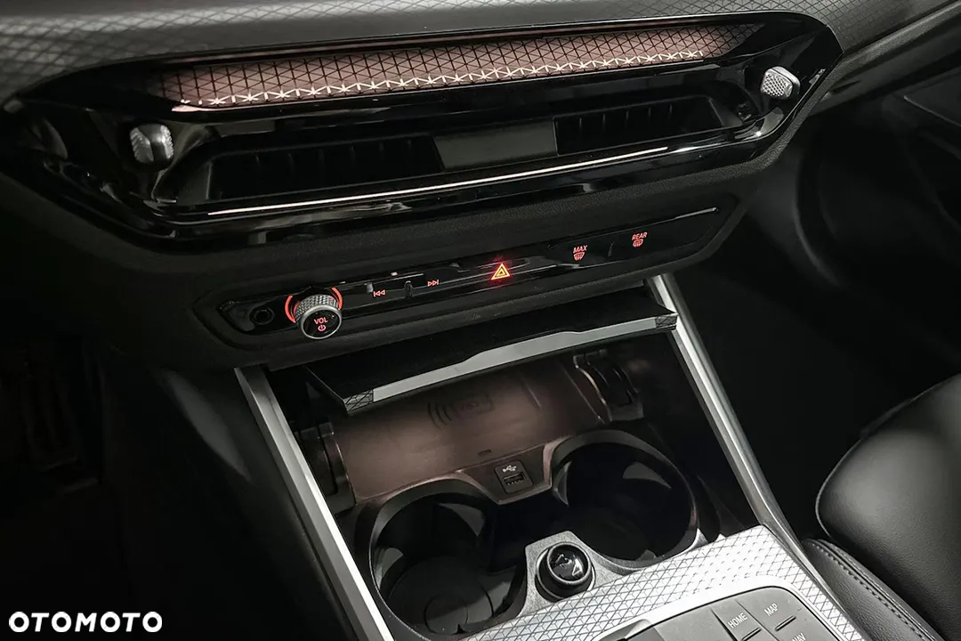 BMW Seria 3 318i M Sport - 13