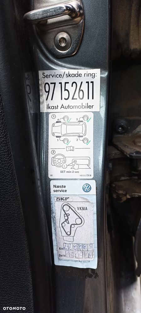 Volkswagen Golf 1.6 TDI DPF BlueMotion Technology Comfortline - 12