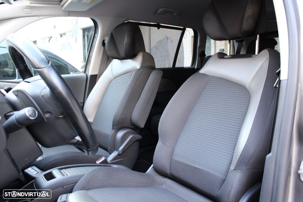 Citroën C4 Spacetourer PureTech 130 Stop&Start EAT8 SHINE - 27