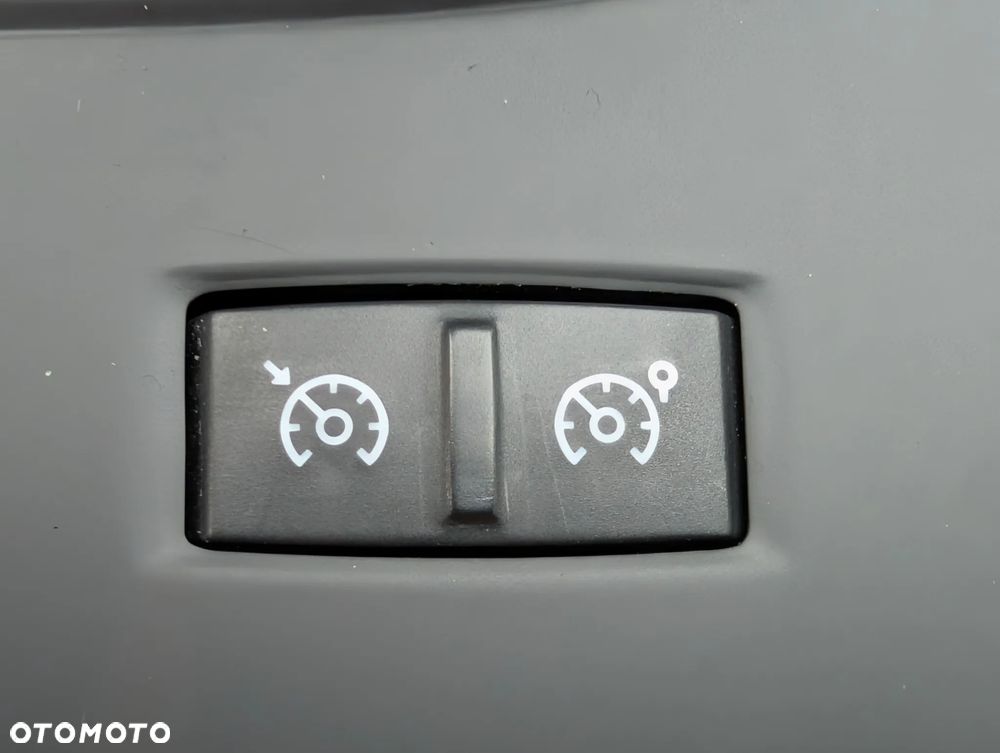 Renault Megane 1.6 SCe Intens - 32